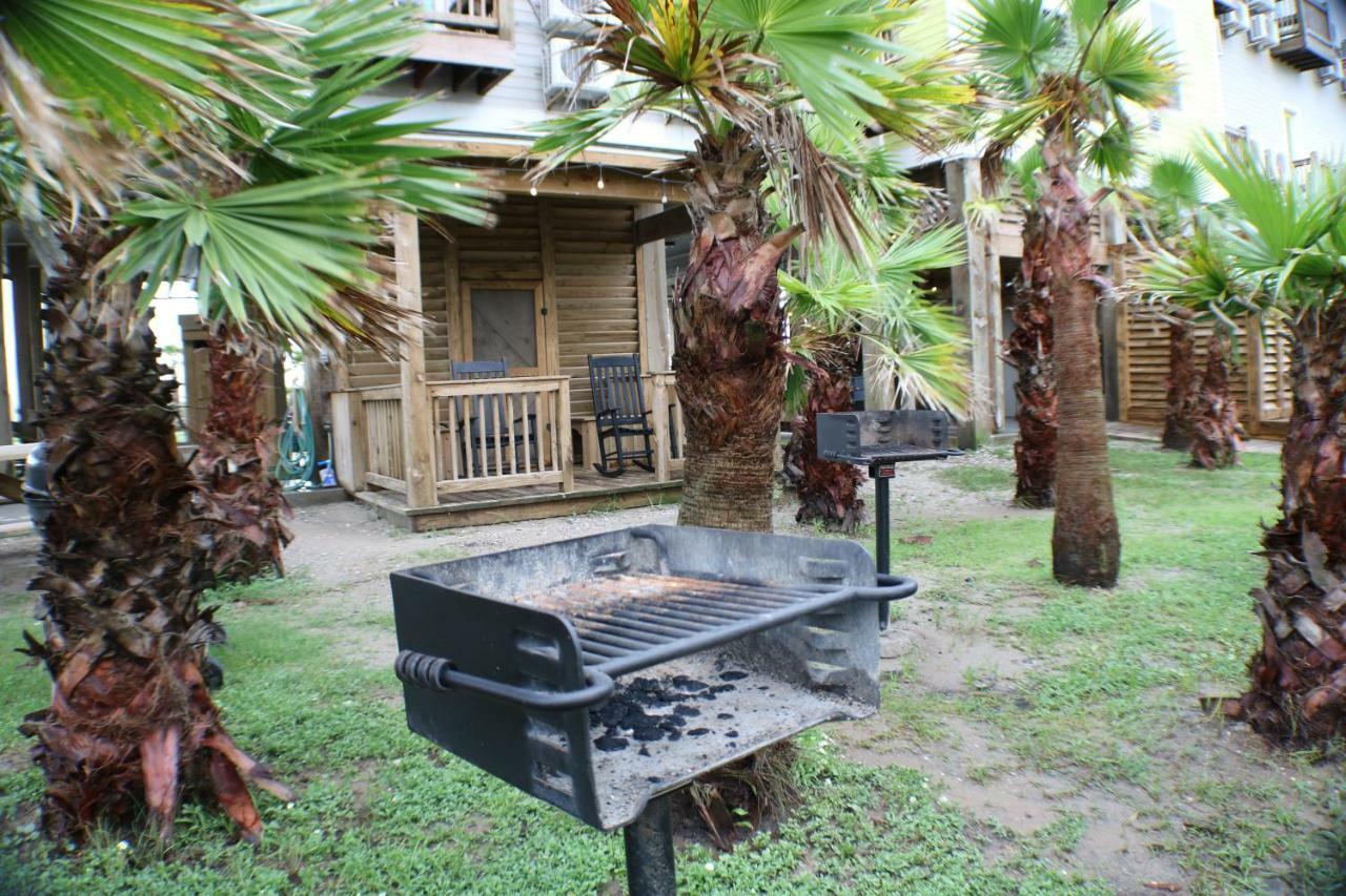 Boardwalk Resort - Crystal Beach Bolivar Peninsula Exterior photo